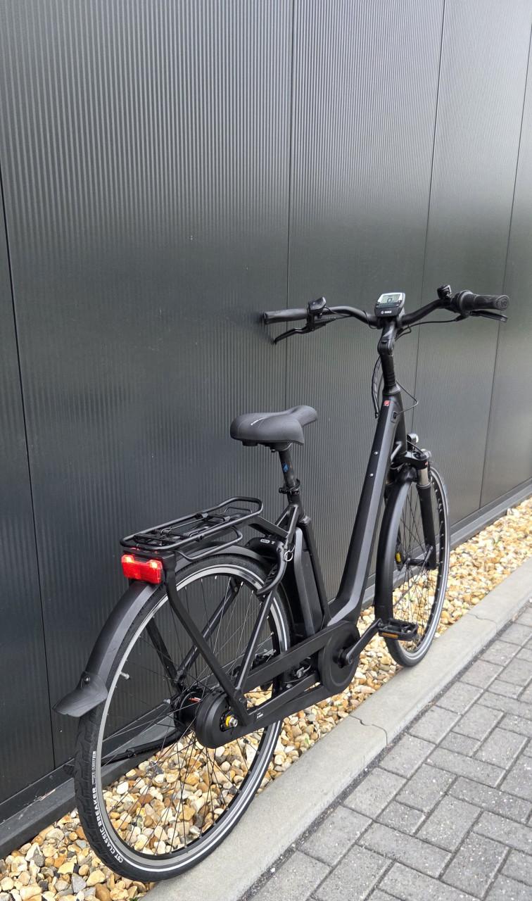 Mooi sportieve Cube Town One Bosch Active Line-Plus 400Wh 53cm