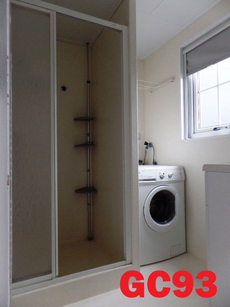 Keurig MAAT chalet met dubbel glas, CV en 2 slaapkamers te koop