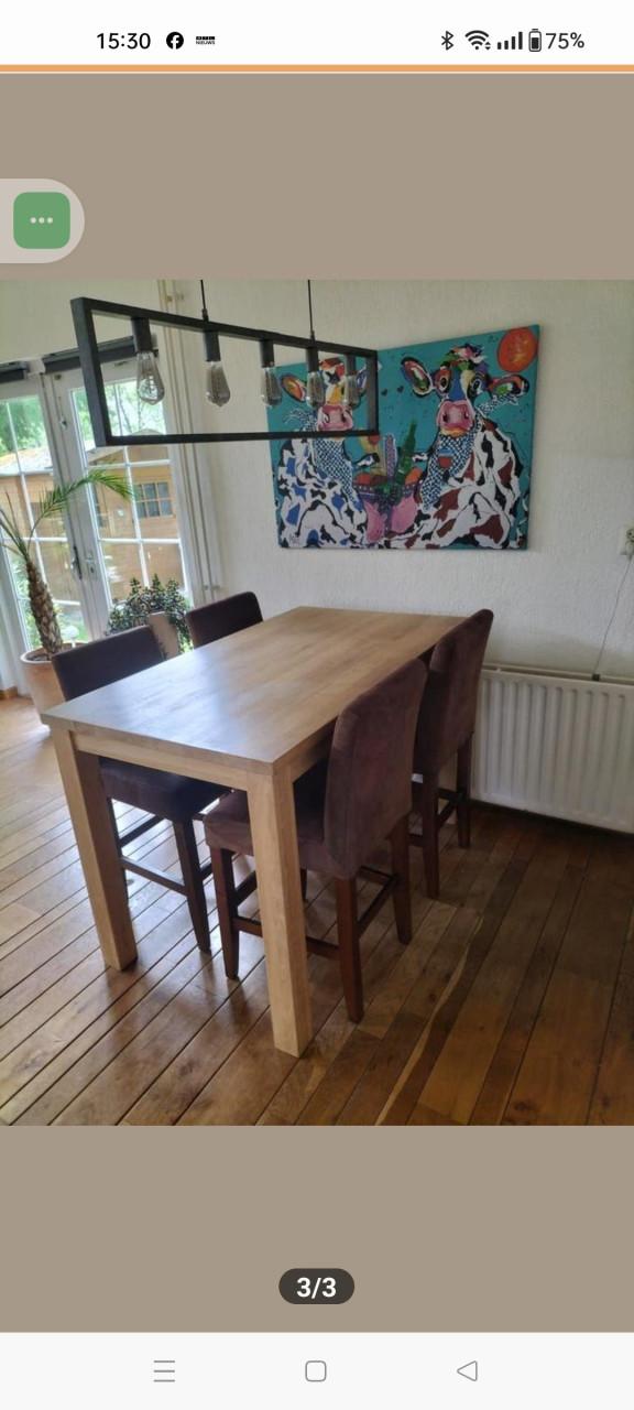 Bartafel met 4 krukken
