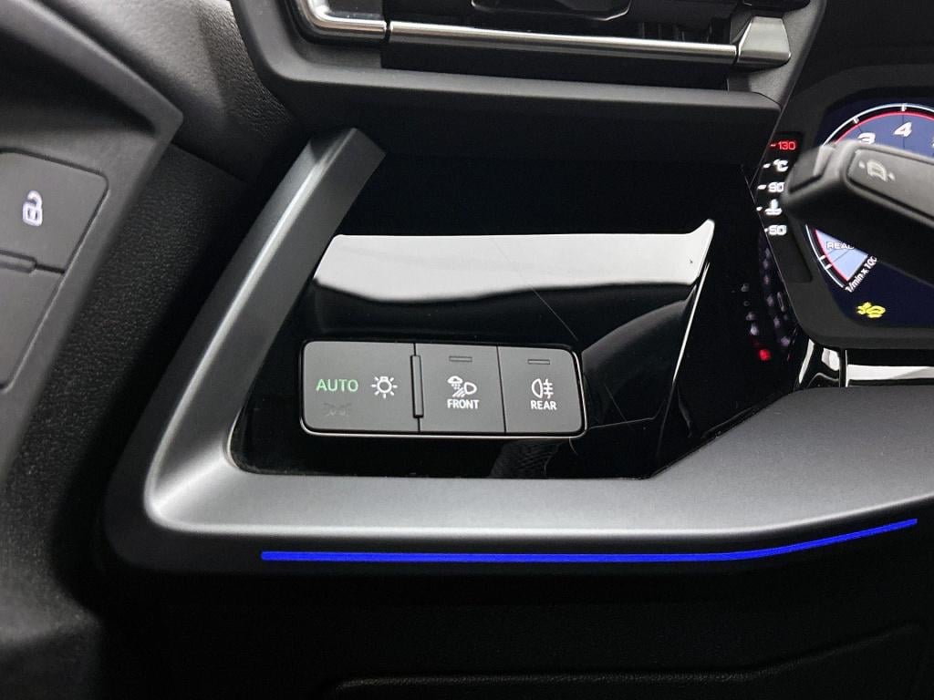 Audi A3 sportback 35 tfsi s edition | 2x s-line | panoramadak | sonos | mat