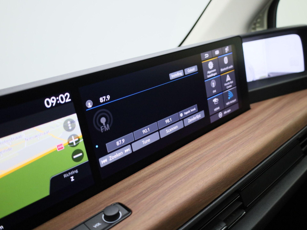 Honda E advance 17" | automaat | navigatie | panoramadak | 360 camera | app