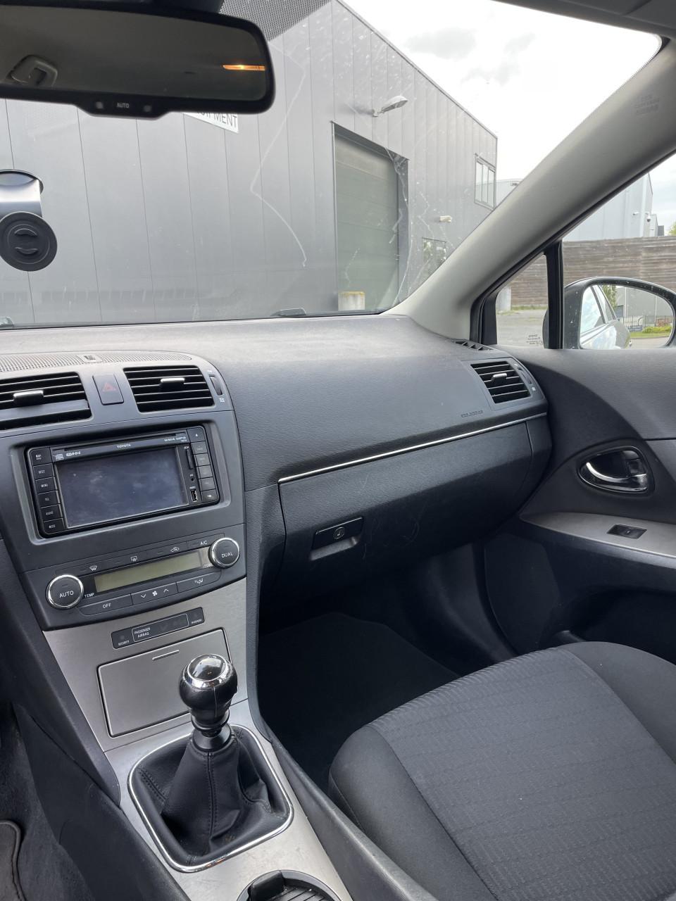 Toyota Avensis 1.8 Vvt-i Wagon 2009 Zwart | NAP | NIEUWE APK!