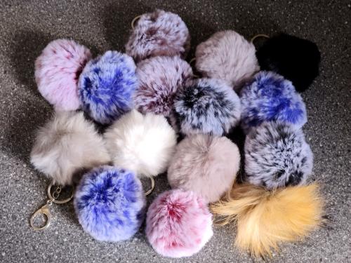 Pompon ballen 15 stuks. Nieuw!!