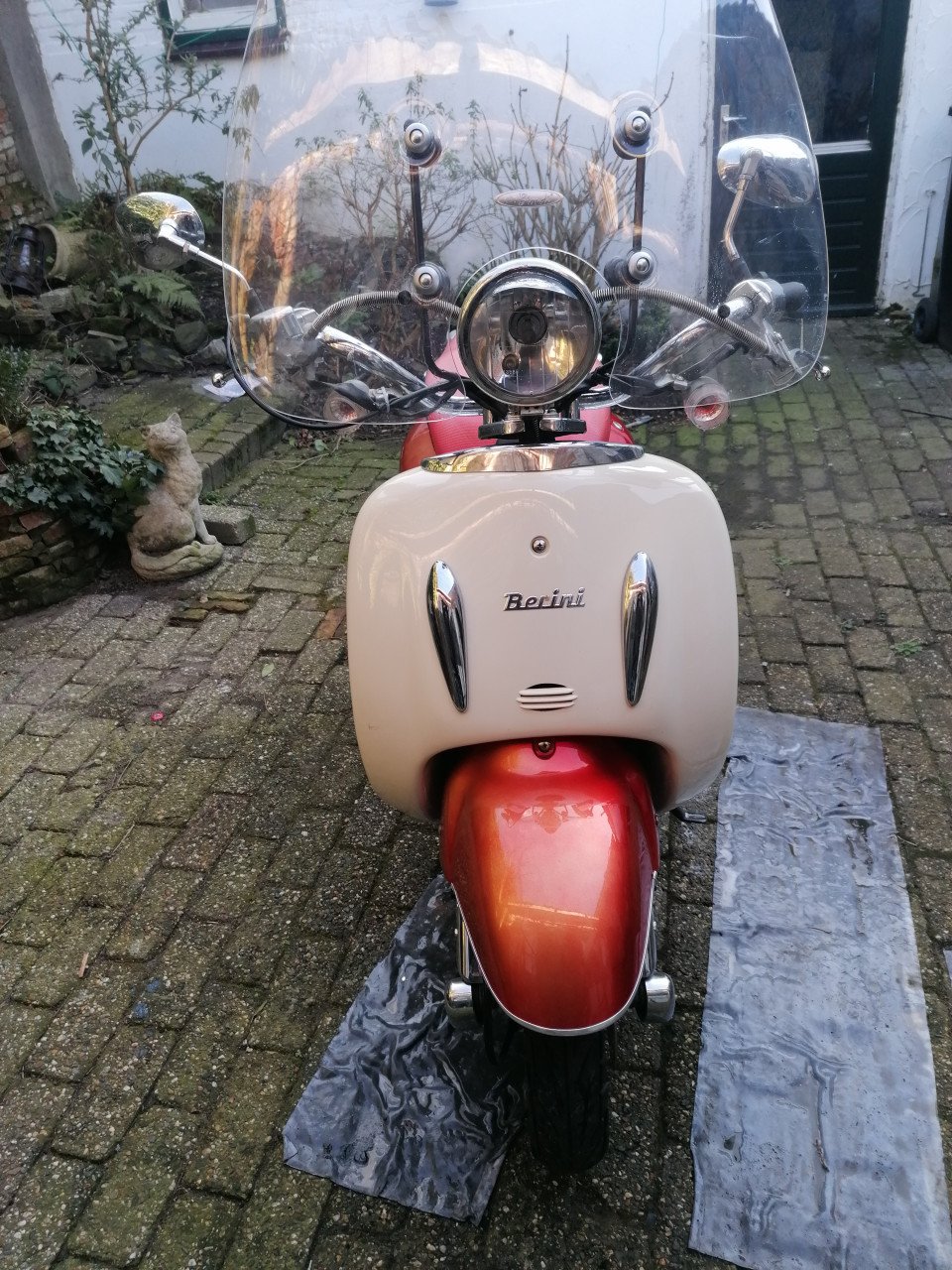 Snor / Scooter