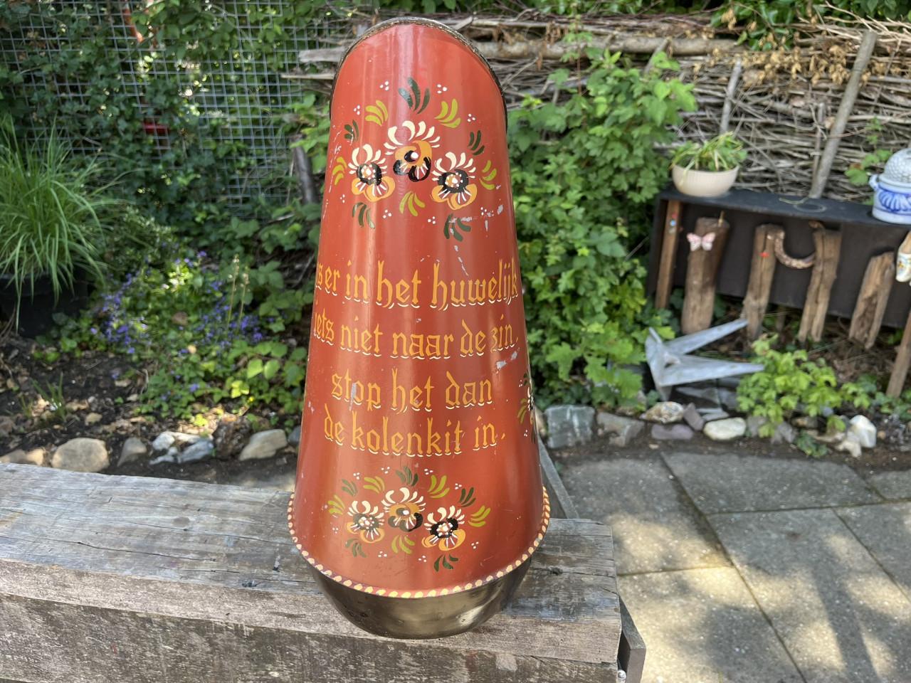 Kolenkit zwart en 1 beschilderd