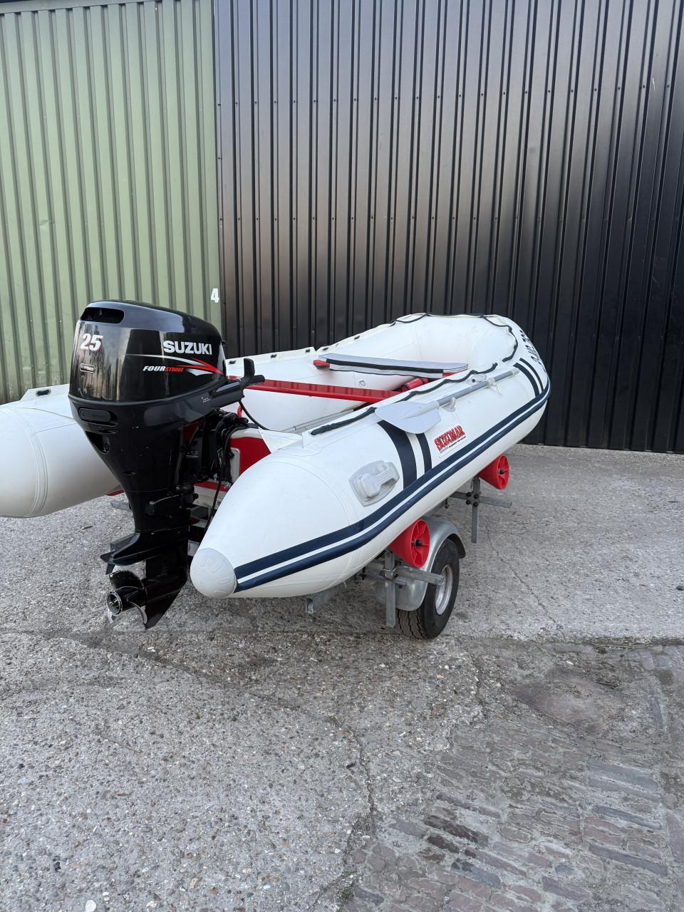 Suzumar 390 RIB + Suzuki 25PK 4takt & Trailer