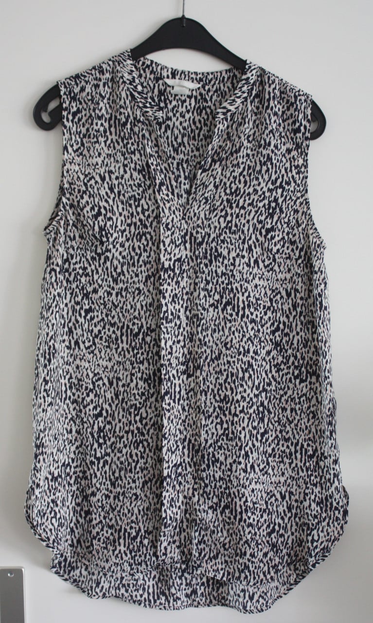 Blouse shirt donkerblauw wit lichtroze gevlekt  maat 40