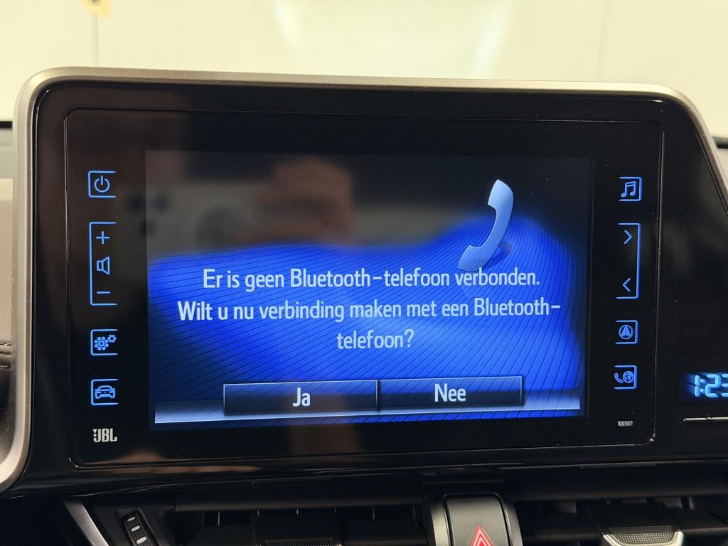 Toyota C-hr 1.8 hybrid executive