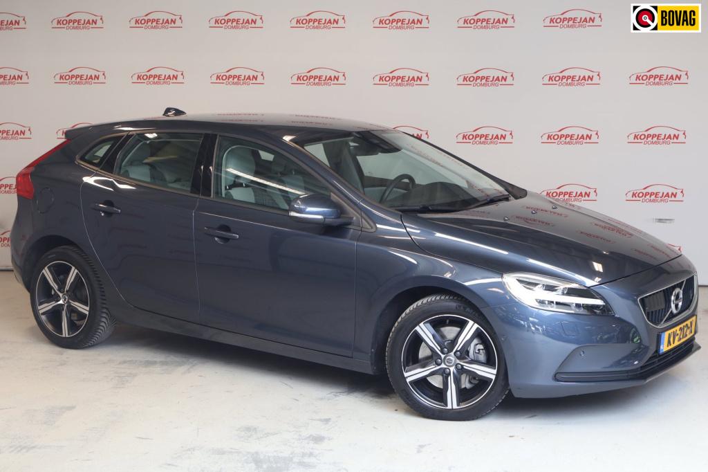 Volvo V40 1.5 t2 nordic+ nl auto, winterpakket, camera, parkeerassist, blis