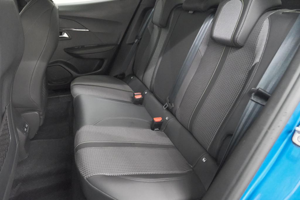 Peugeot 2008 puretech 130 gt | dodehoekdetectie | navigatie | apple carplay