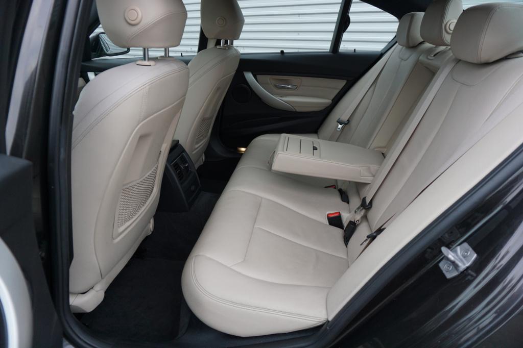 BMW 3-serie 330e high executive navi / leder / cruise contole / led / lm ve