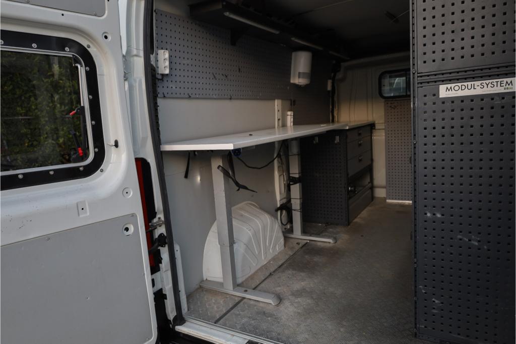 Peugeot Boxer 2.2 bluehdi 140 l2h2 3.3t inrichting i nav i cam i standkach 