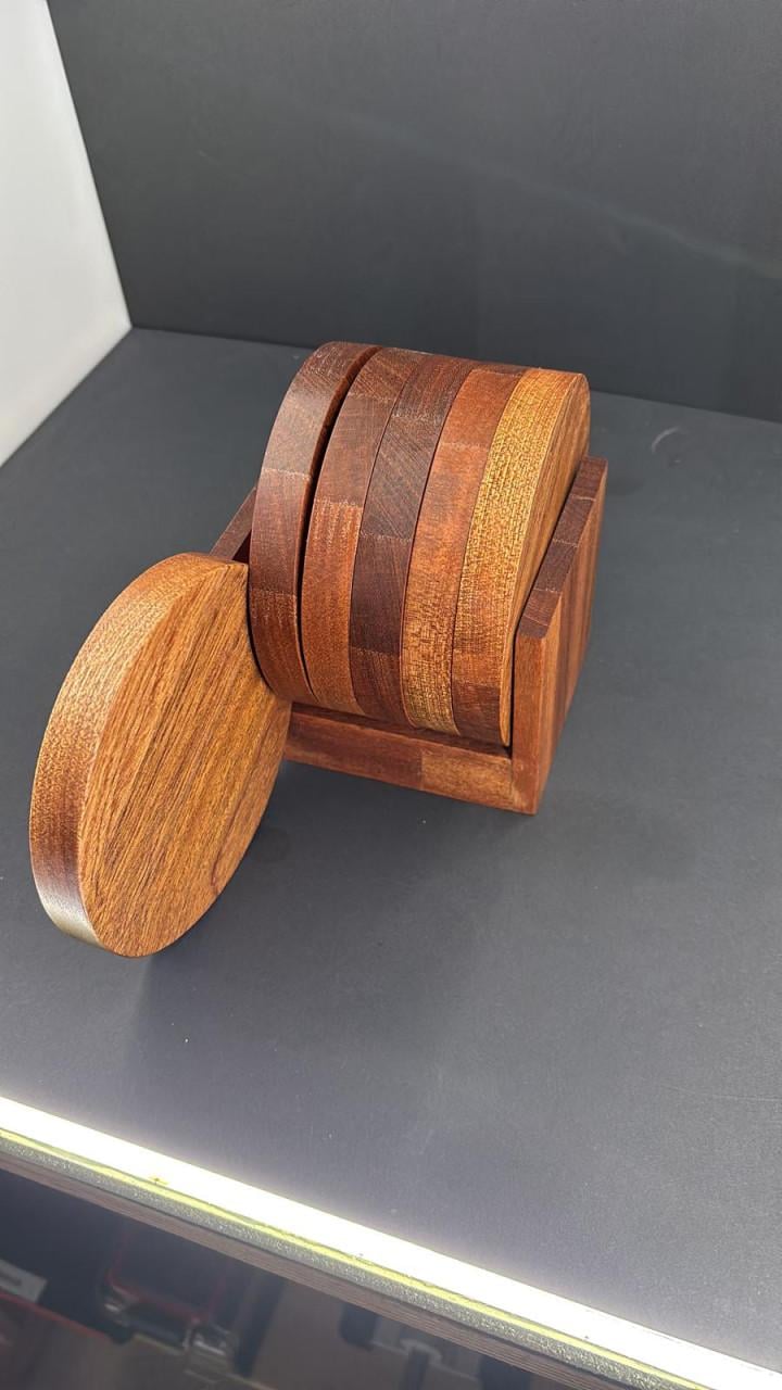 Handgedraaide houten objecten