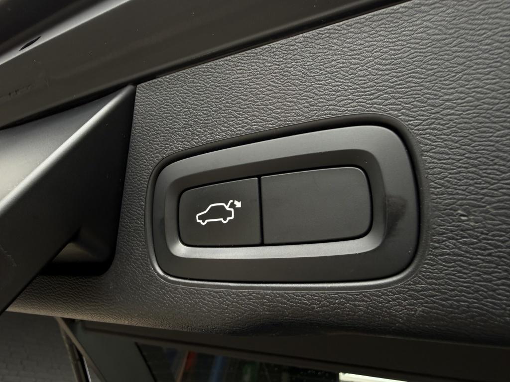 Volvo XC60 2.0 t4 r-design - liefhebbersauto! -