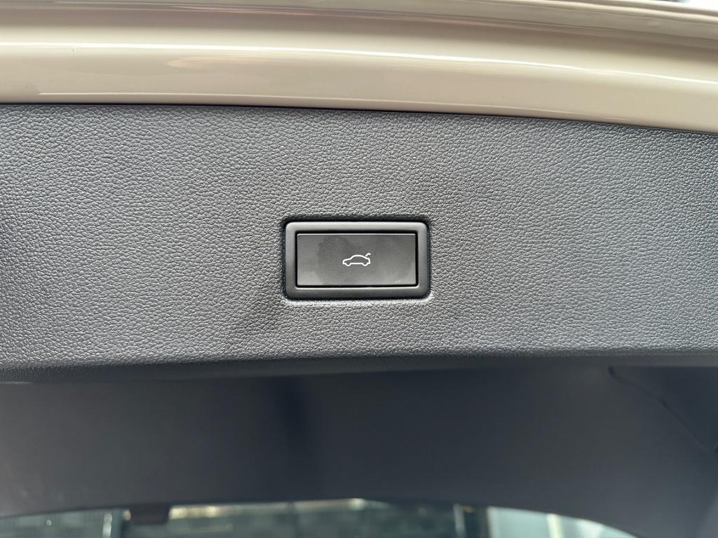 Volkswagen T-roc 1.5 tsi 150pk dsg r-line | camera | keyless | elek. achter