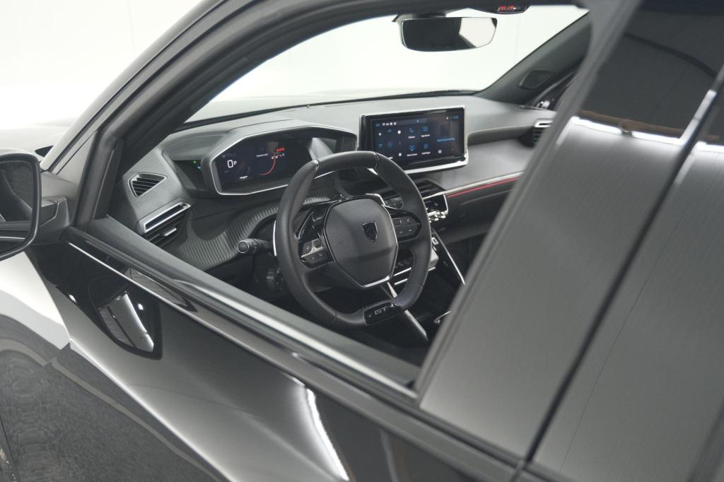 Peugeot 2008 puretech 130 eat8 gt | 360 camera | adaptieve cruise control |