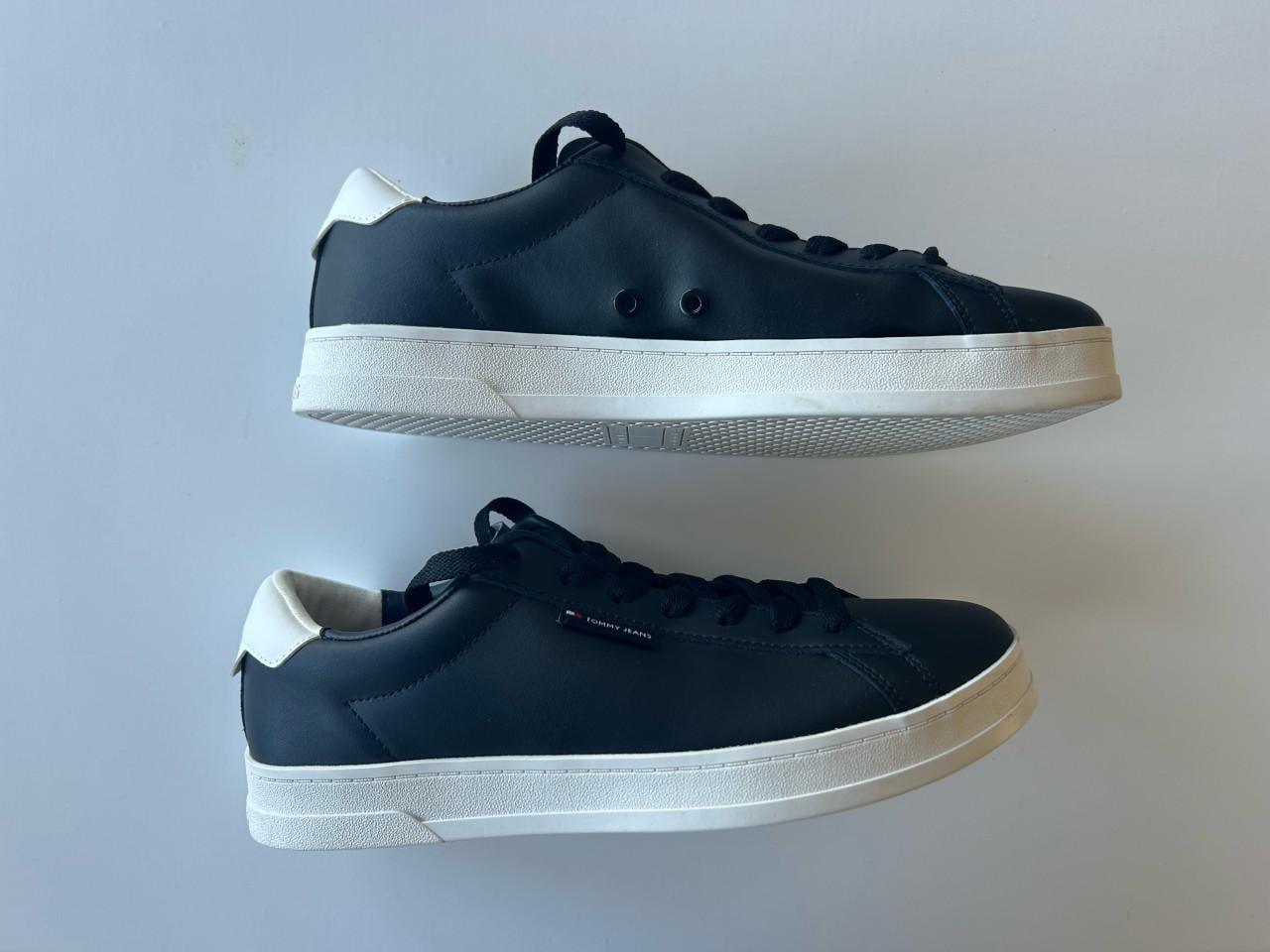 Tommy Jeans sneakers mt 43, 1x gedragen
