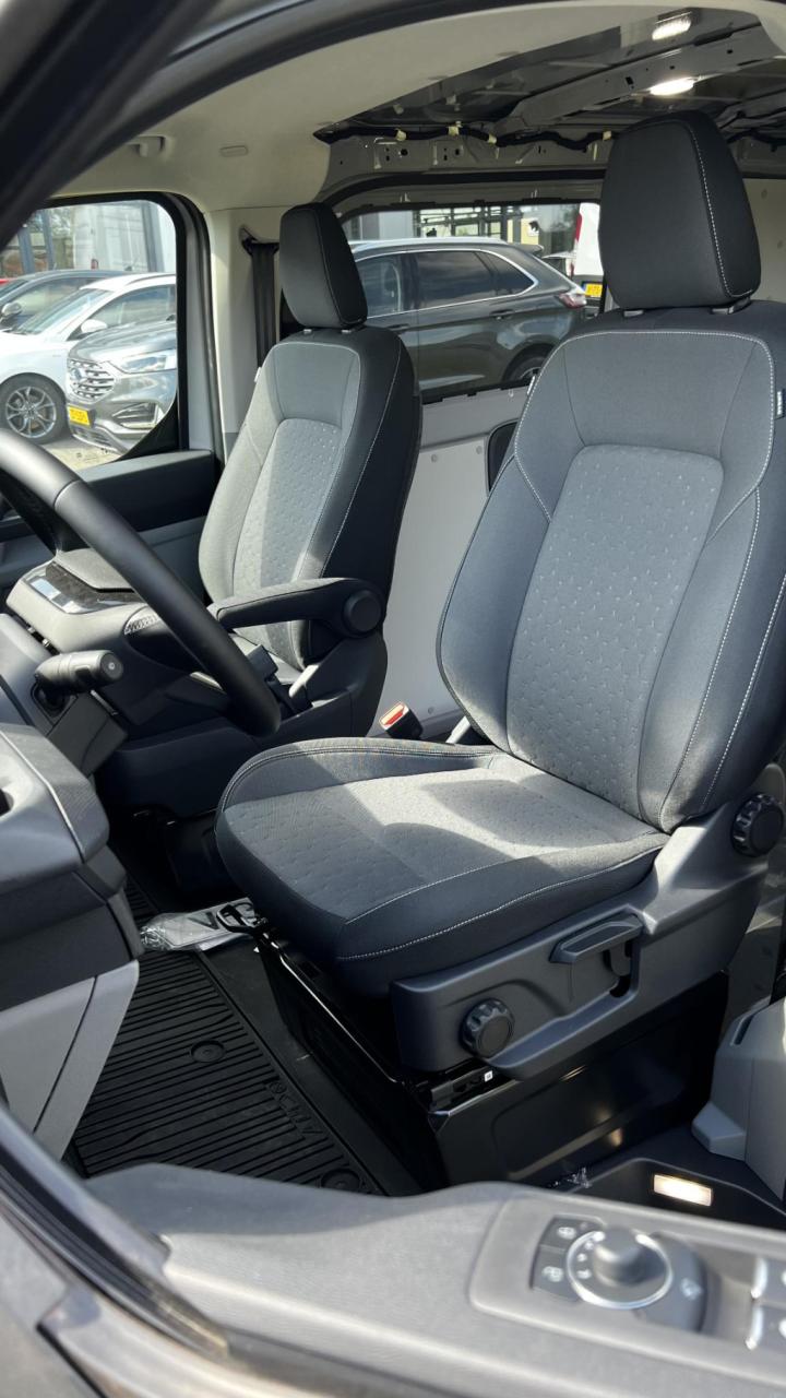 Ford Transit Custom 300 2.0 tdci l1h1 limited dc dubbel cabine 136pk bpm vr