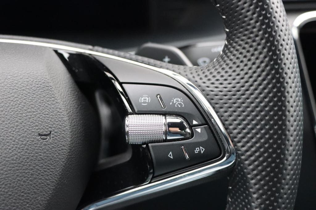 Skoda Superb combi 1.4 tsi iv sportline 218pk dsg6