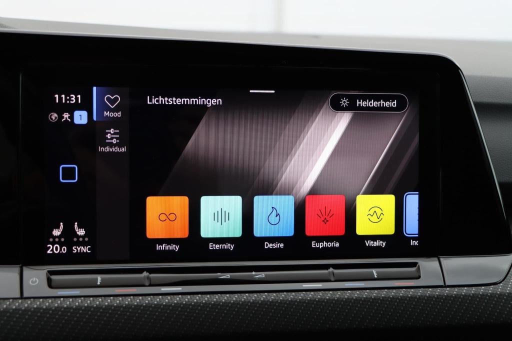 Volkswagen Golf 1.5 etsi r-line | 130pk | dsg7