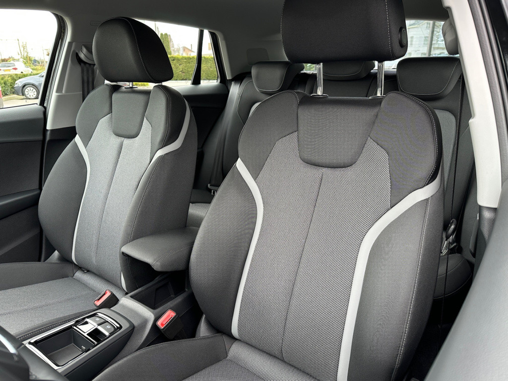 Audi Q2 35 tfsi 150pk s-tronic s-line | camera | keyless | adapt. cruise | 