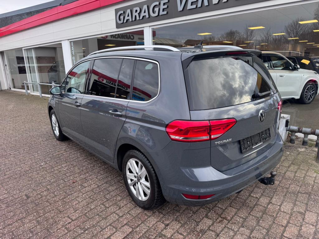Volkswagen Touran 1.5 tsi highline
