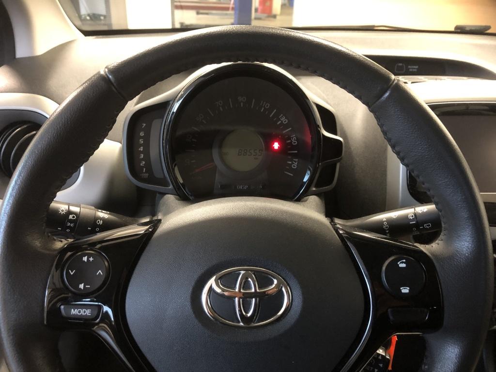 Toyota Aygo 1.0 vvt-i x-play