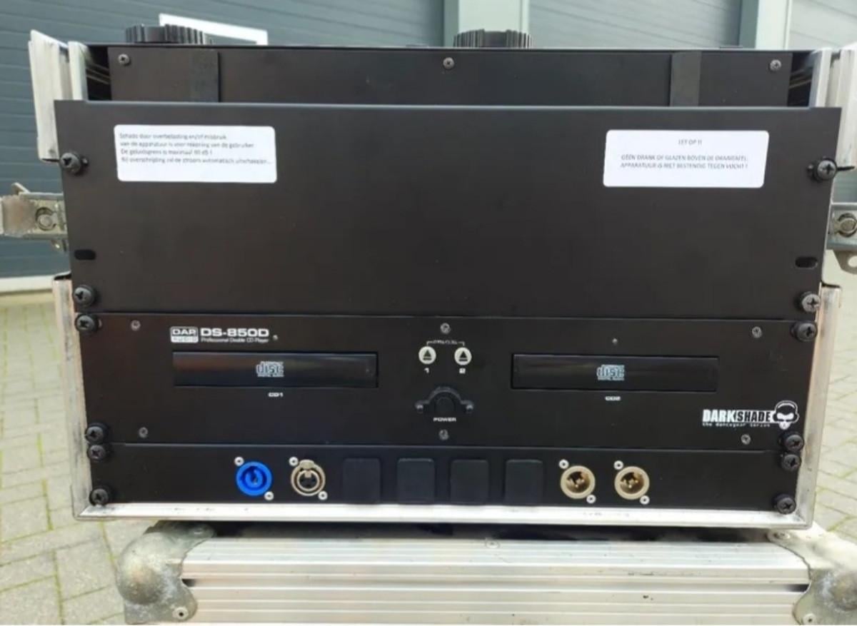 DJ Audio mixers met flightcase