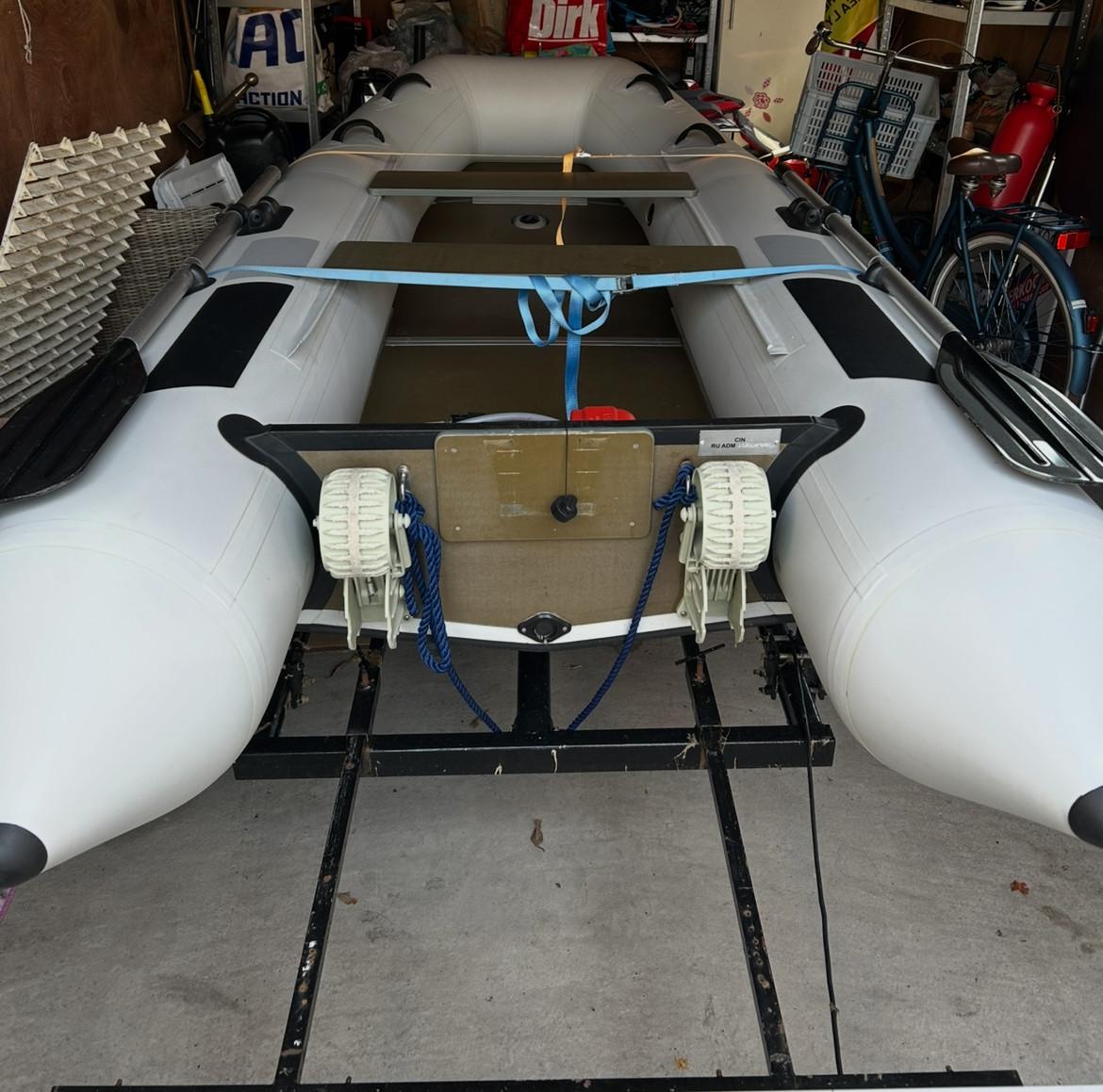 Rib boot Beekman 330 meter met buitenboordmotor en trailer