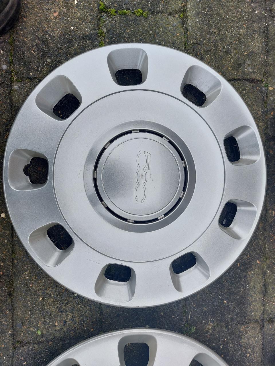 Fiat 500 wieldoppen