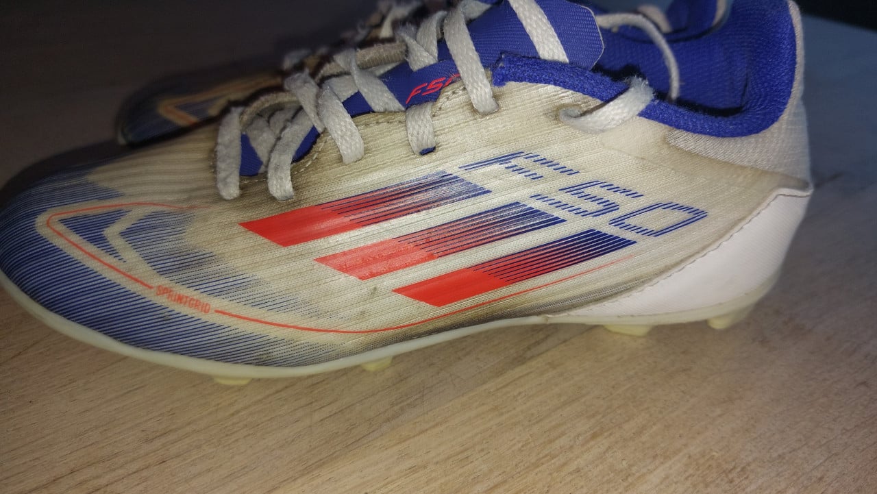 Voetbalschoenen maat 34