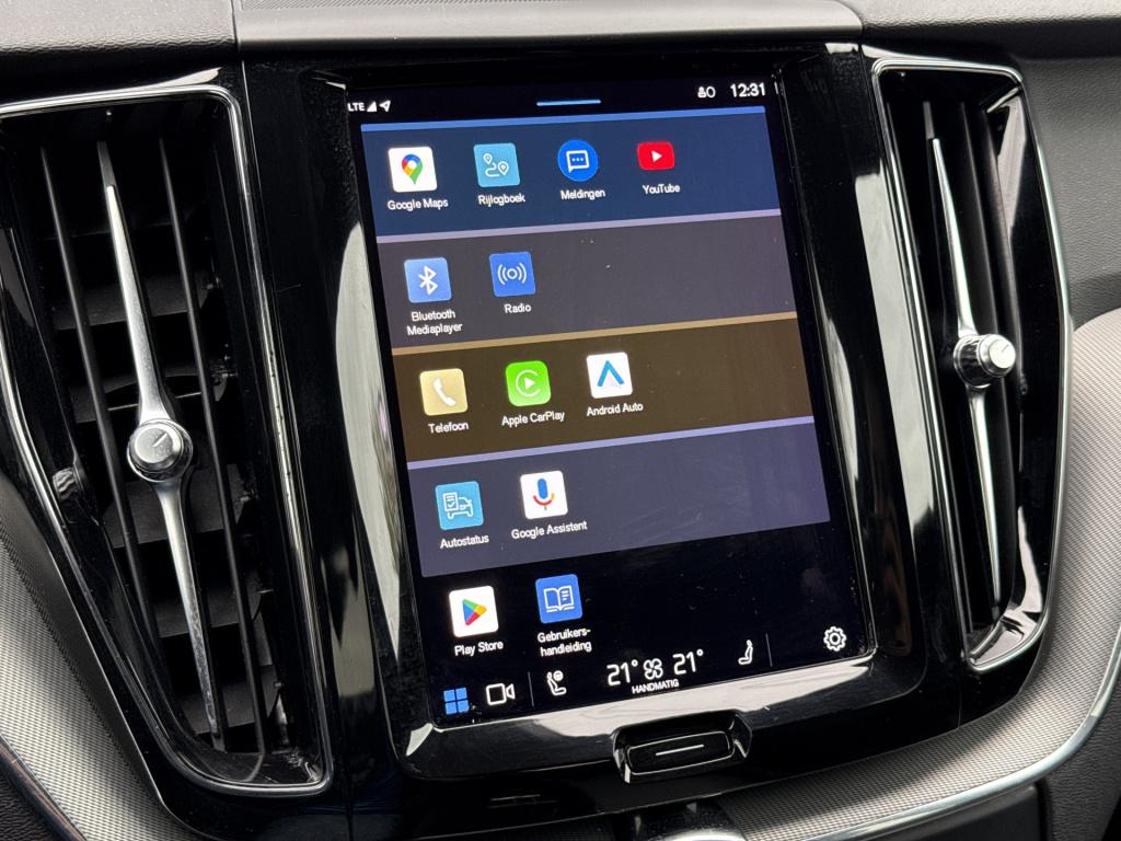 Volvo XC60 2.0 t6 plug-in hybrid awd plus dark r-design | pano | stoelverw.