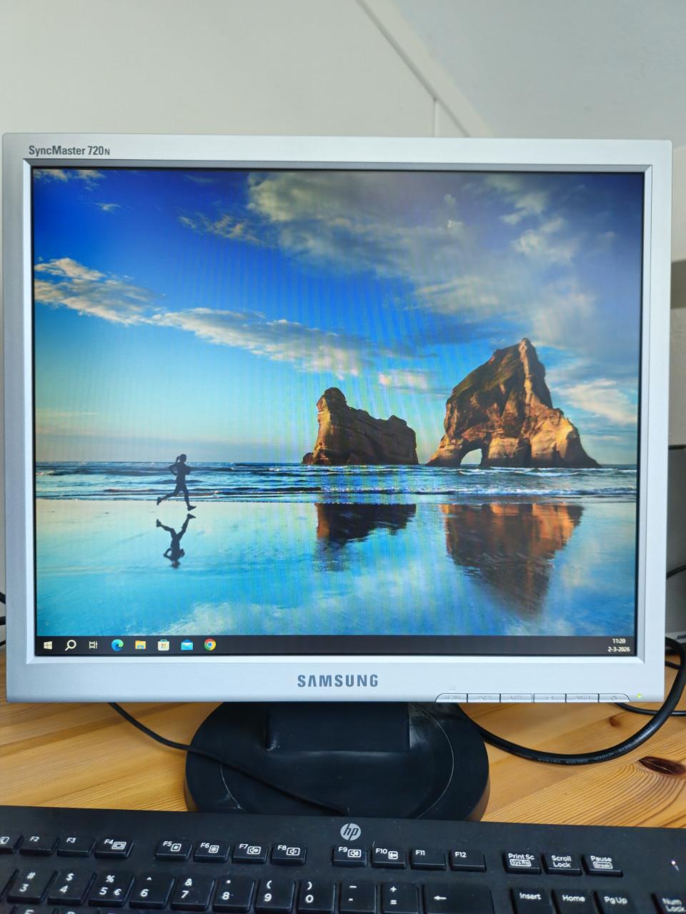 Samsung SyncMaster 720N-Black 17" LCD-monitor