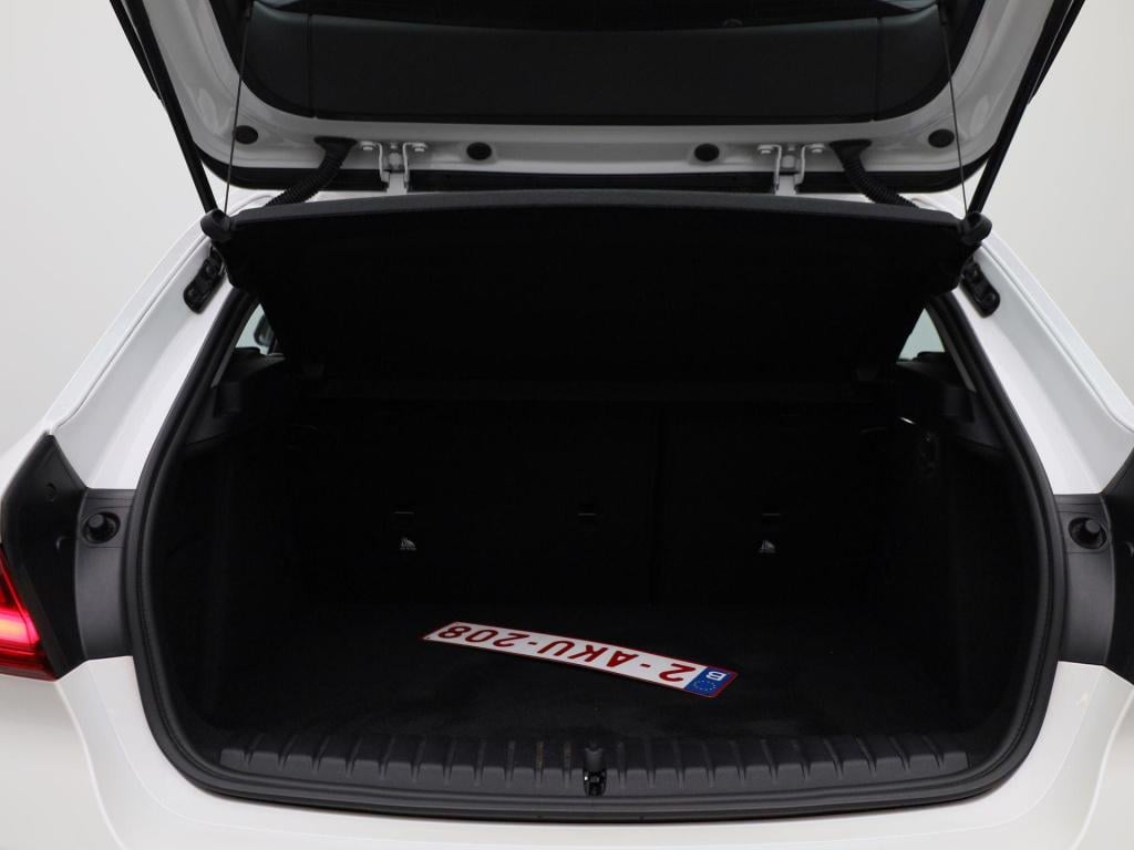 BMW 1 Serie 118i executive | navigatie | climate control | parkeer sensoren