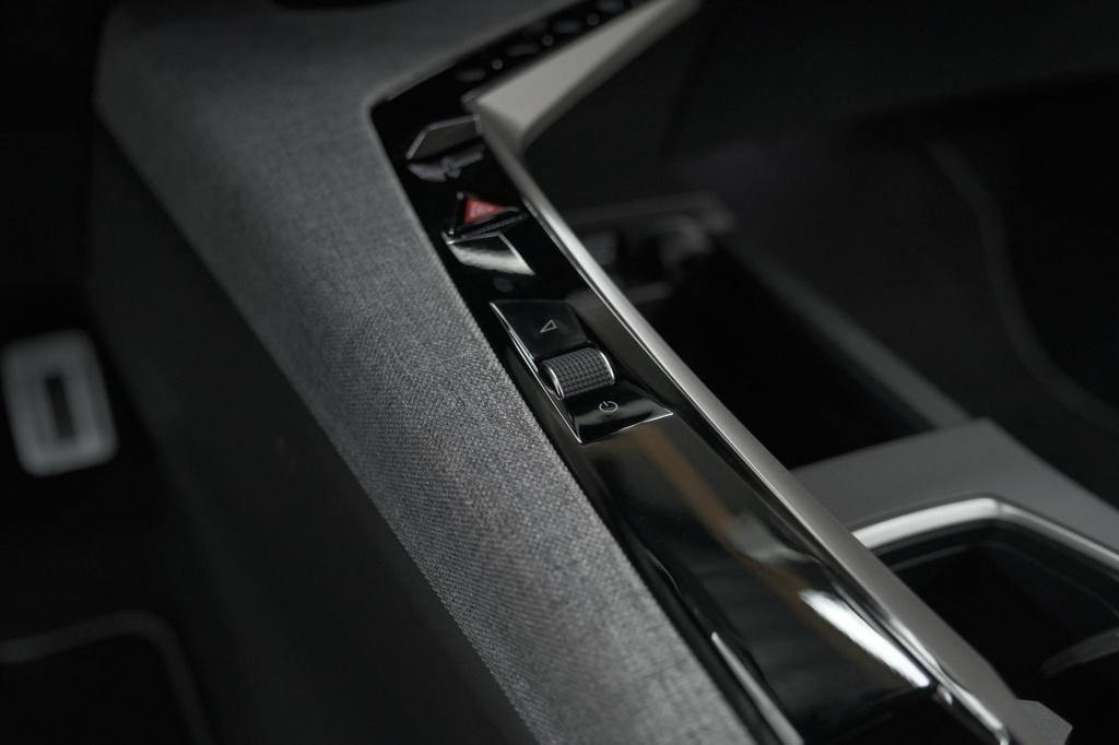 Peugeot 3008 hybrid 145 e-dcs6 gt | elektrische kofferklep | camera | adapt