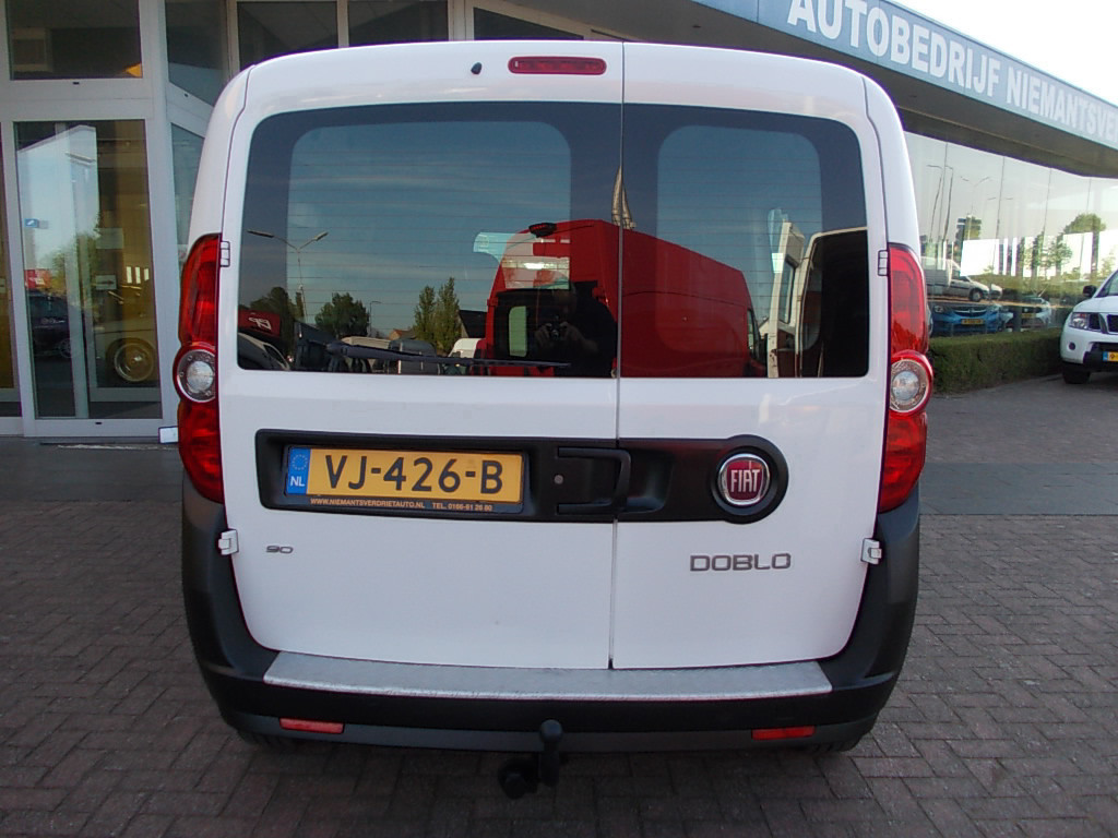 Fiat Doblo 1.3 jtd 90pk multijet 91000km airco, sch.deur