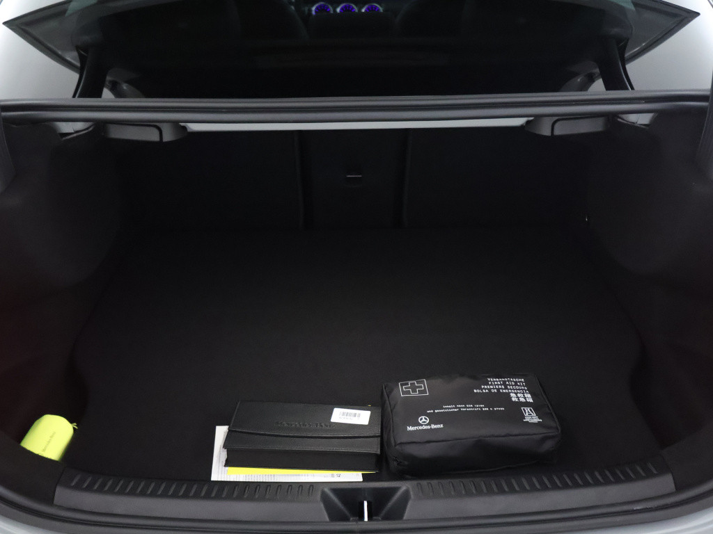 Mercedes-Benz A-Klasse 250 e business solution amg | trekhaak | amg line pl