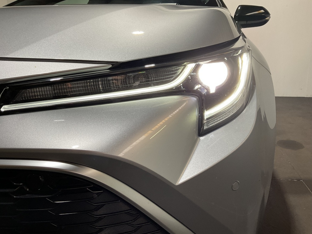 Toyota Corolla Touring Sports 1.8 hybrid executive | navi | bi-tone | camer
