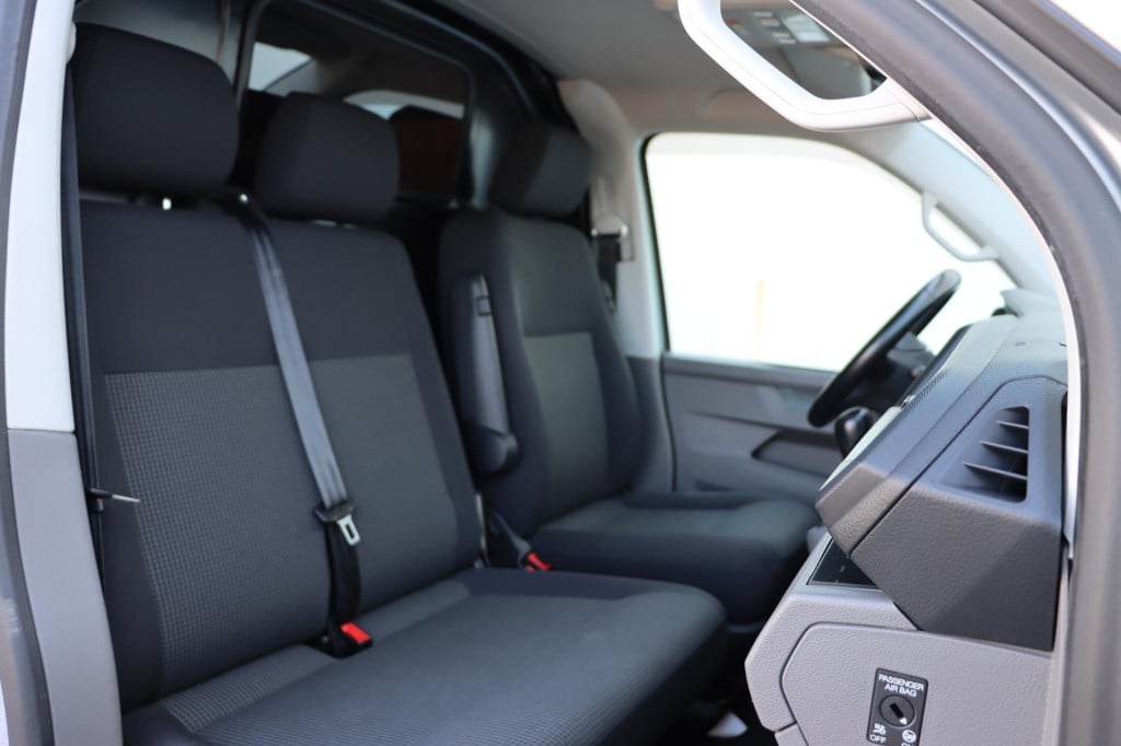 Volkswagen Transporter 2.0 tdi l2h3 30 bulli 150pk dsg7