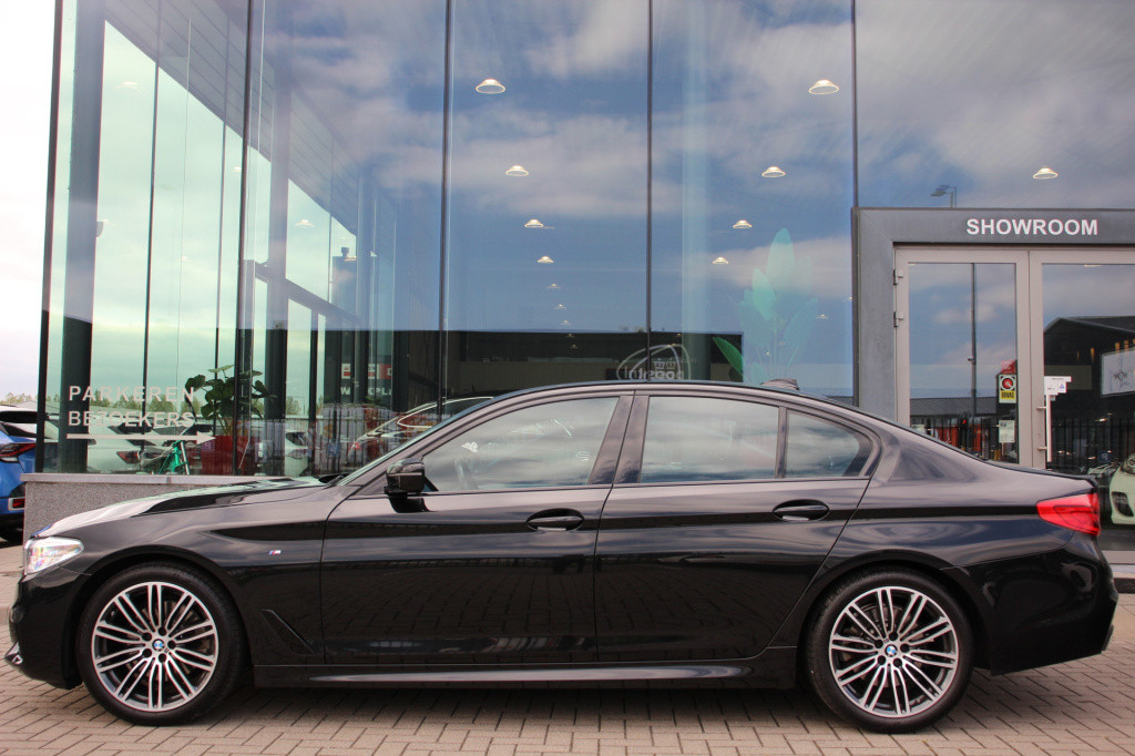 BMW 5 Serie 520i high executive m-sport | orig. nl | dealeronderhouden