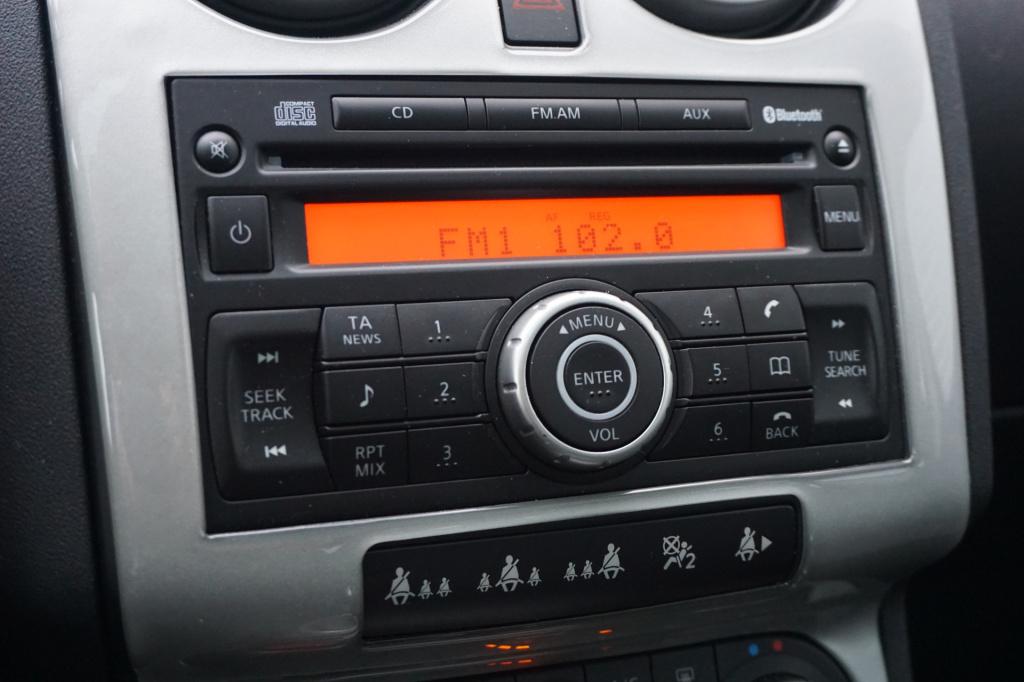 Nissan Qashqai 2.0 acenta automaat - airco / cruise / pano / parkeersens. /