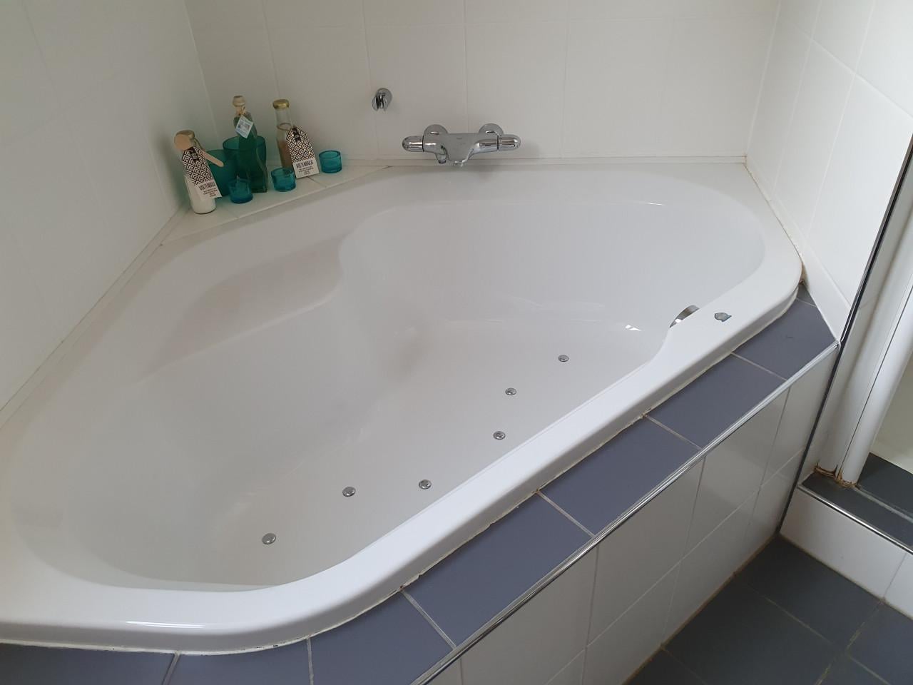 Bubbelbad Wilux (hoek)
