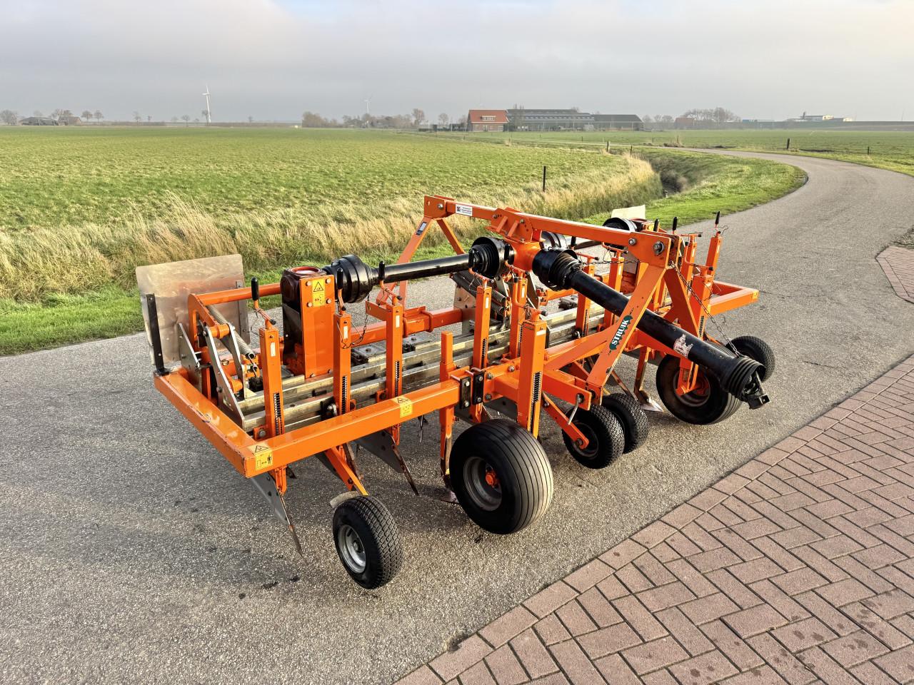 Struik WeedFix 4x75 roterende onkruidwiedmachine