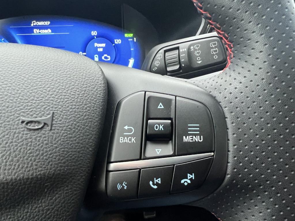 Ford Kuga 2.5 phev e-cvt 225pk st-line x , pano dak , 19inch , voorruitverw