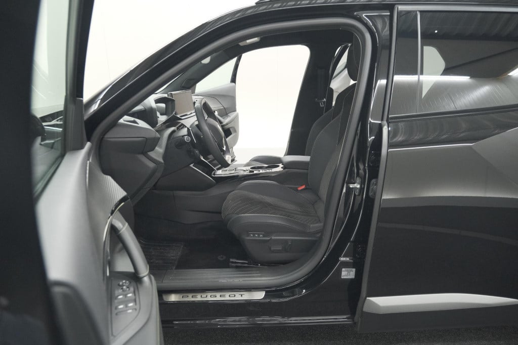 Peugeot 2008 puretech 130 eat8 gt | 360 camera | adaptieve cruise control |