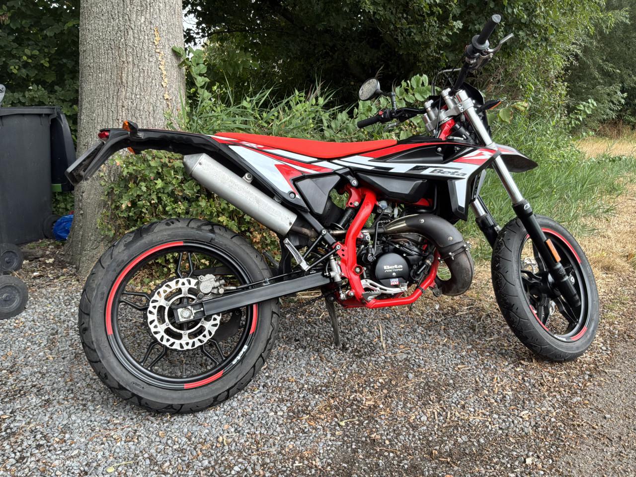 Te koop aangeboden een mooie Beta Motard Sport