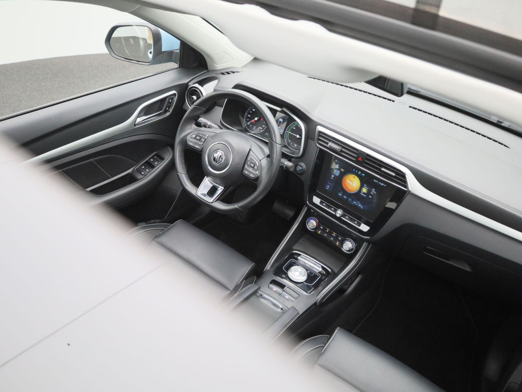 MG Zs-ev luxury 45 kwh | automaat | panoramadak | lederen bekleding | achte