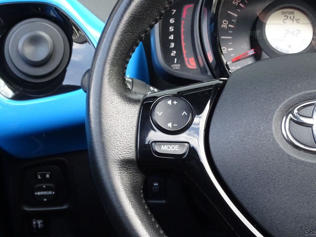 Toyota Aygo 1.0 vvt-i x-pose | cabrio dak