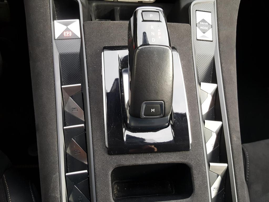 Ds Ds 7 crossback executive 1.6t-180pk automaat(eat8) navigatie | apple car