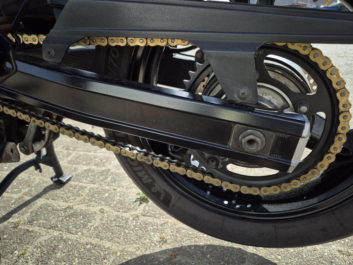 Suzuki VStrom DL650 abs uit 2011 met veel extra's